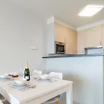Apartamento 2 Bedroom Amazing In *