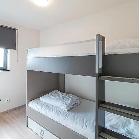 2 Bedroom Amazing In Lägenhet