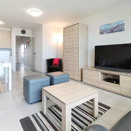 2 Bedroom Amazing In Oostende