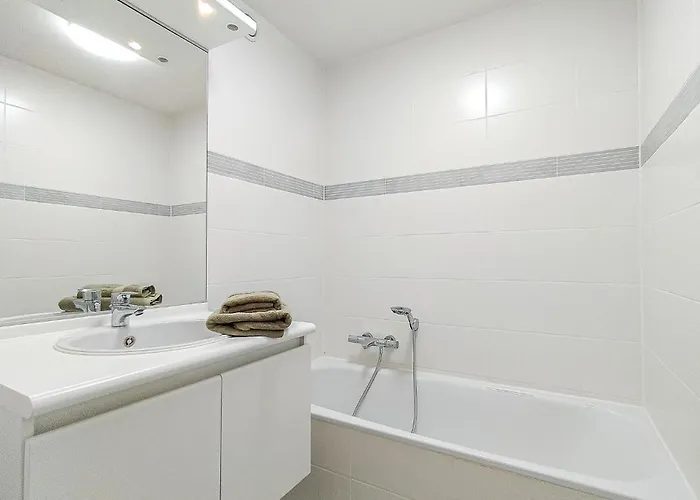 公寓 2 Bedroom Amazing In *