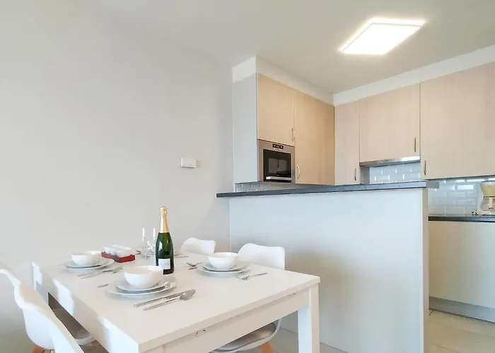 Appartement 2 Bedroom Amazing In *