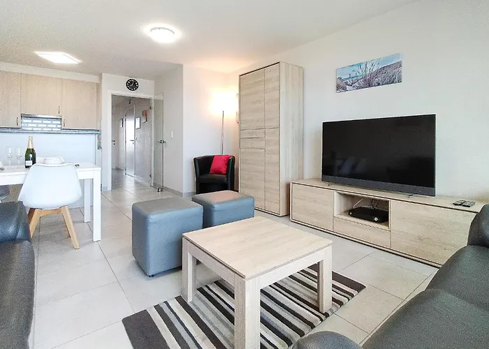 2 Bedroom Amazing In Oostende